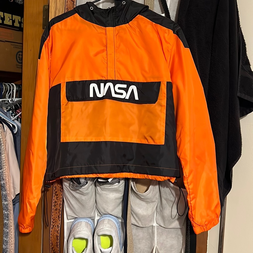Nasa crop sweater